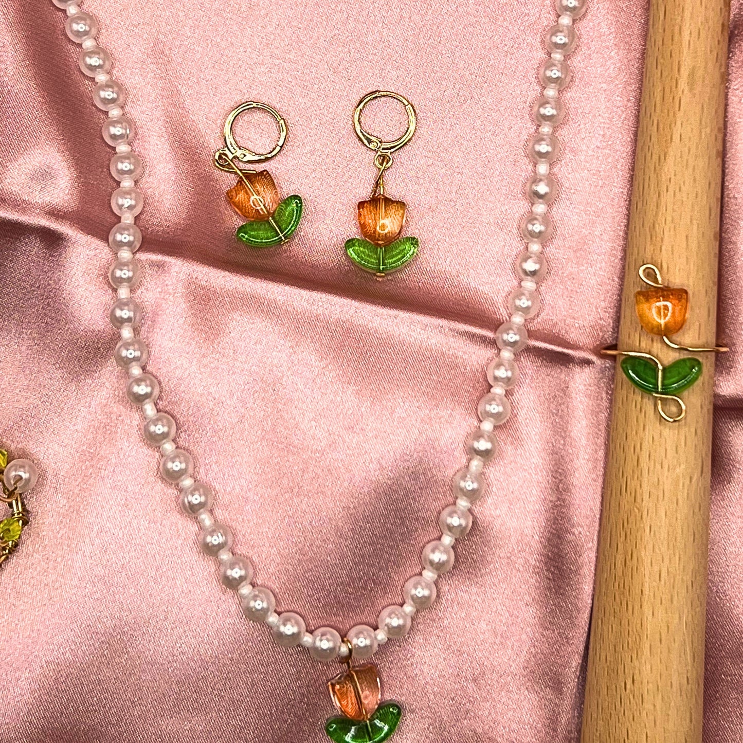 Tulips Jewelry Set